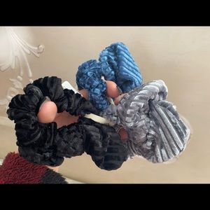 3 Pack of Super Cute Bow Scrunchies!!